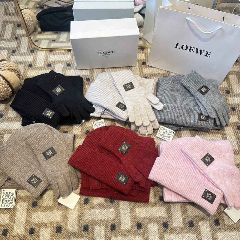 Loewe Scarf Hat Gloves 122501
